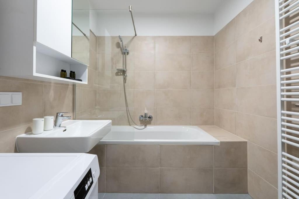 Trendy 1Br, Direct City Access By Hm Wien Eksteriør billede